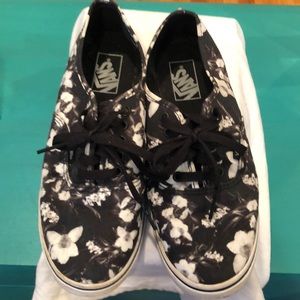 Vans sneakers black white floral size 9